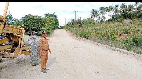 Pemkab Mateng Lakukan Pemeliharaan Jalan Penghubung Desa di Kecamatan Pangale